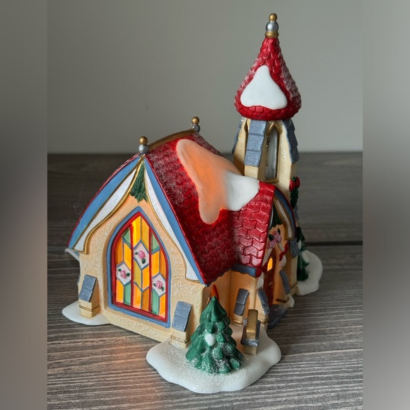 Department 56 Wedding Bells Chapel - Picture 8 of 8